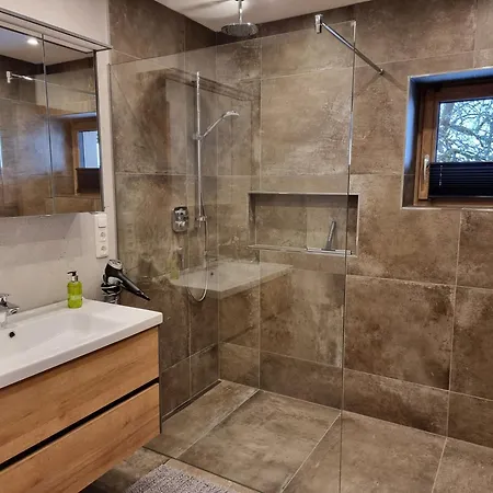 Zinzlerbauer Apartamento